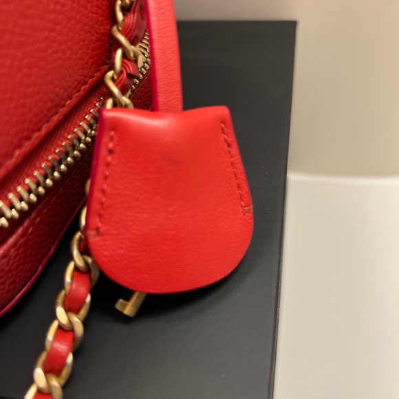 Chanel Filigree Vanity Case - Picture 6 of 9